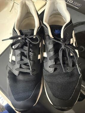 ASICS Men's Navy and White Athletic Sneakers